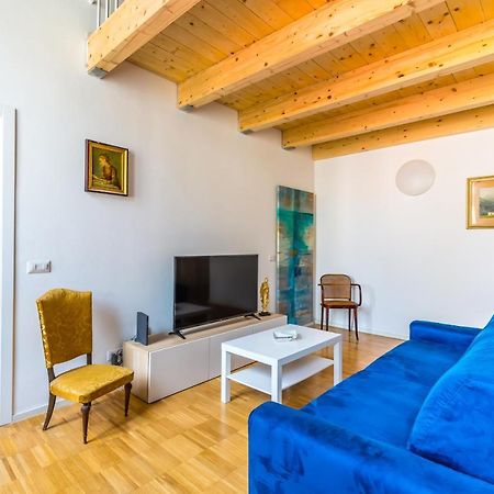 Nova Stylish House In Center By Napoliapartments מראה חיצוני תמונה