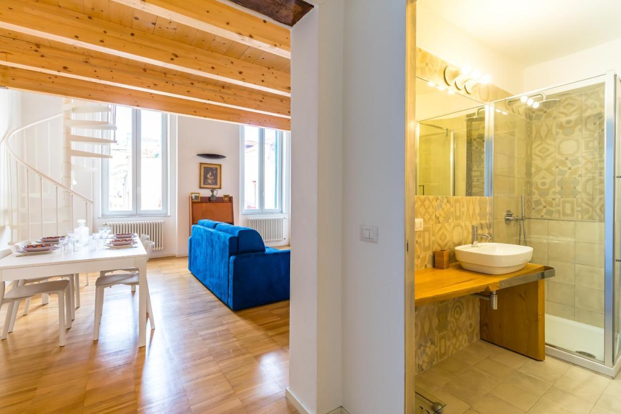 Nova Stylish House In Center By Napoliapartments מראה חיצוני תמונה