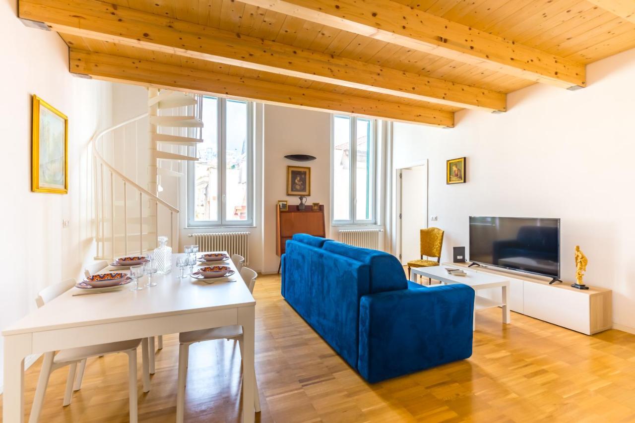 Nova Stylish House In Center By Napoliapartments מראה חיצוני תמונה